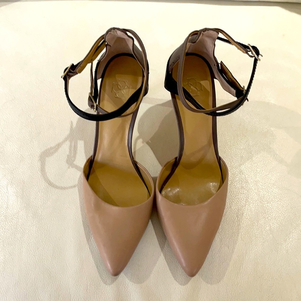 2.5 inch Ann Taylor heels, leather upper, color lock, criss cross straps.